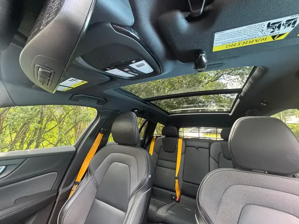 Volvo V60 снимка Volvo V60