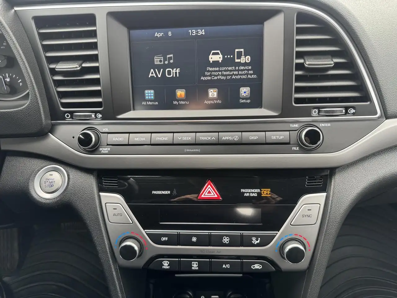 Hyundai ELANTRA снимка Hyundai ELANTRA