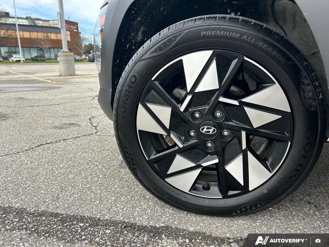 Hyundai KONA снимка Hyundai KONA