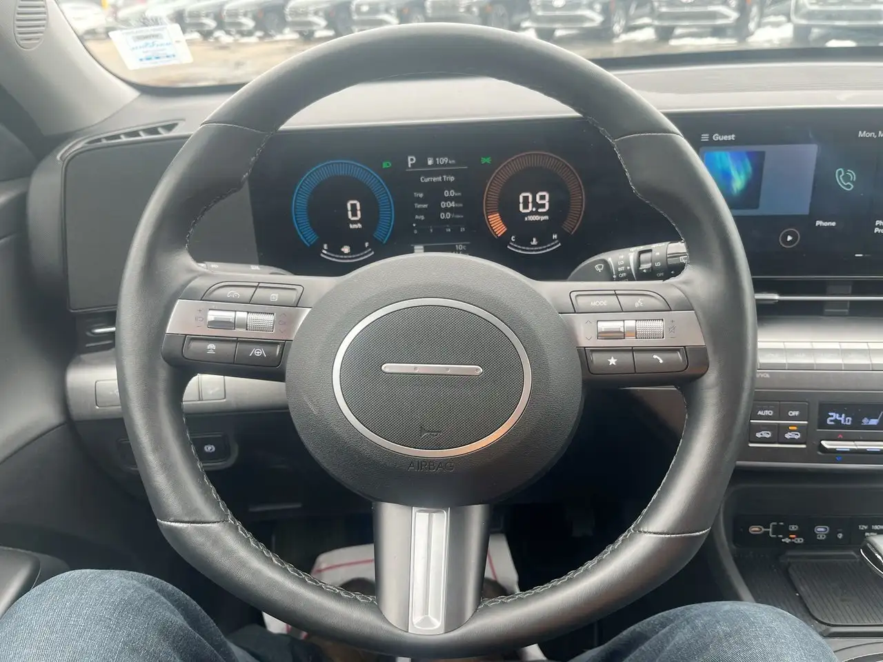 Hyundai KONA снимка Hyundai KONA