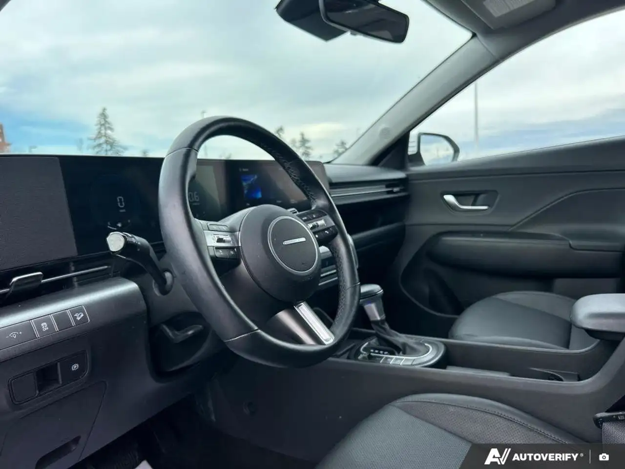 Hyundai KONA снимка Hyundai KONA
