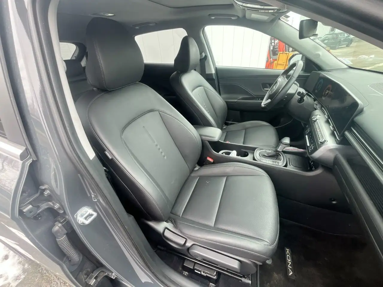 Hyundai KONA снимка Hyundai KONA