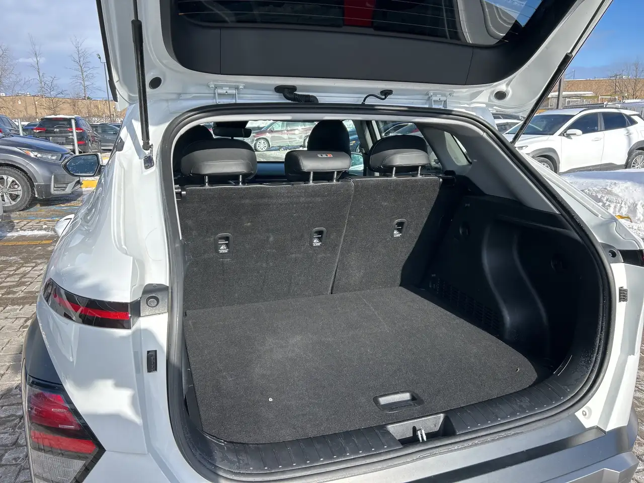 Hyundai KONA снимка Hyundai KONA