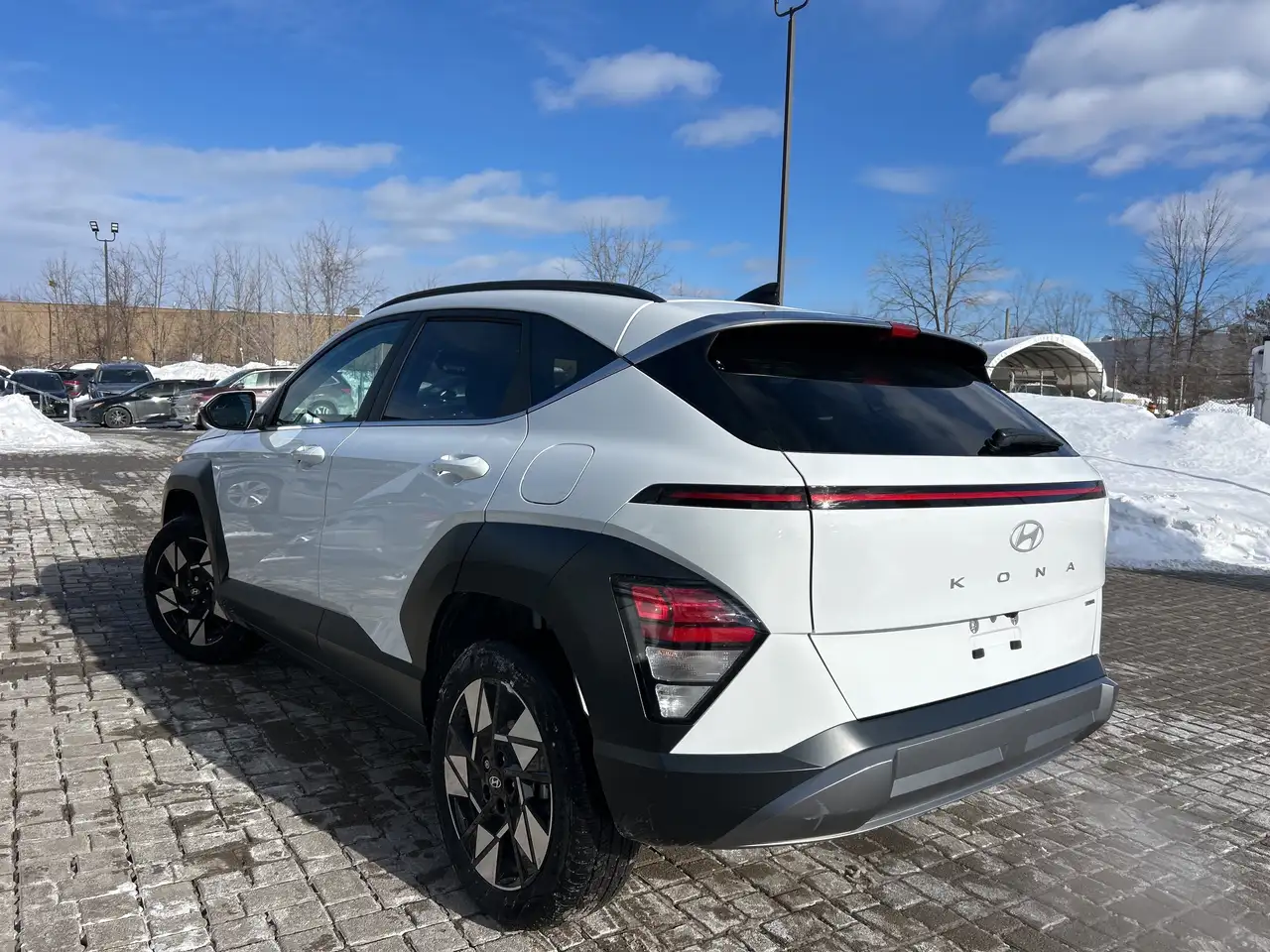 Hyundai KONA снимка Hyundai KONA