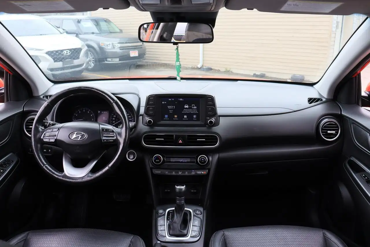 Hyundai KONA снимка Hyundai KONA
