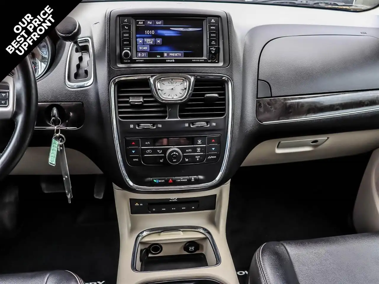 Chrysler Town & Country photo Chrysler Town & Country