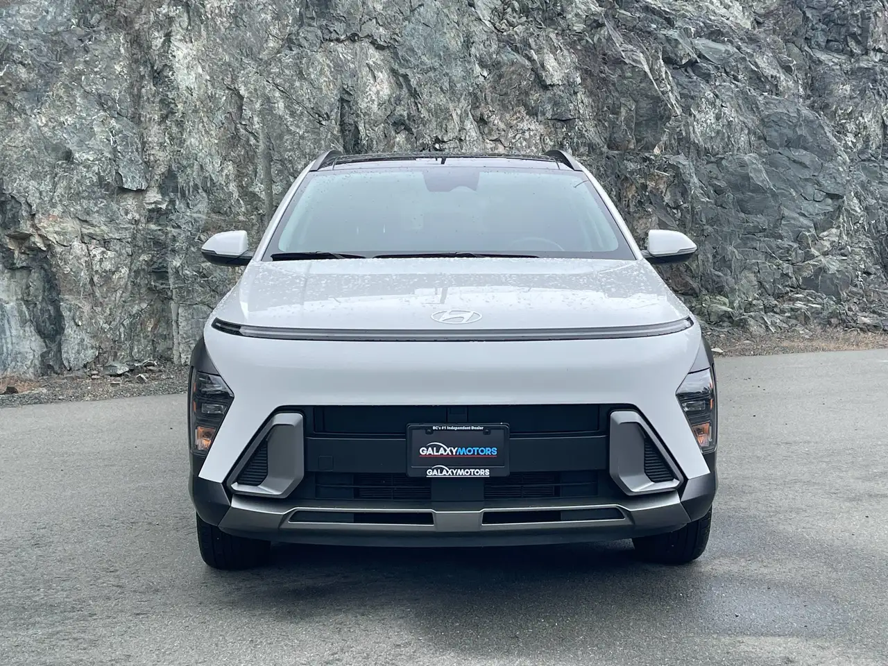 Hyundai KONA снимка Hyundai KONA