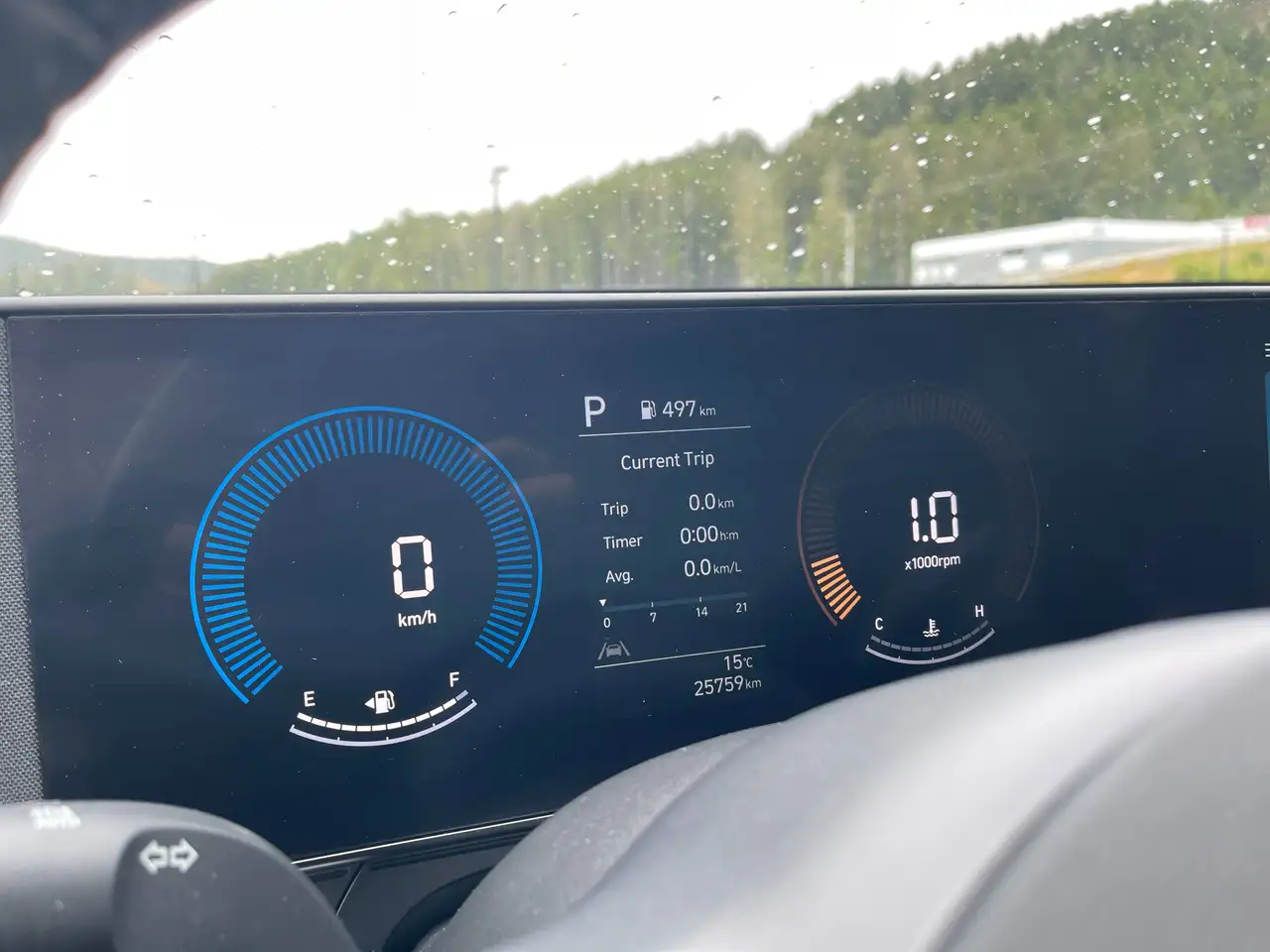 Hyundai KONA снимка Hyundai KONA