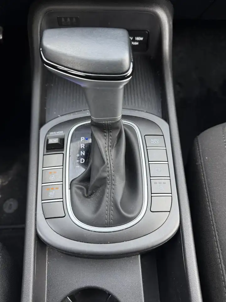 Hyundai KONA снимка Hyundai KONA
