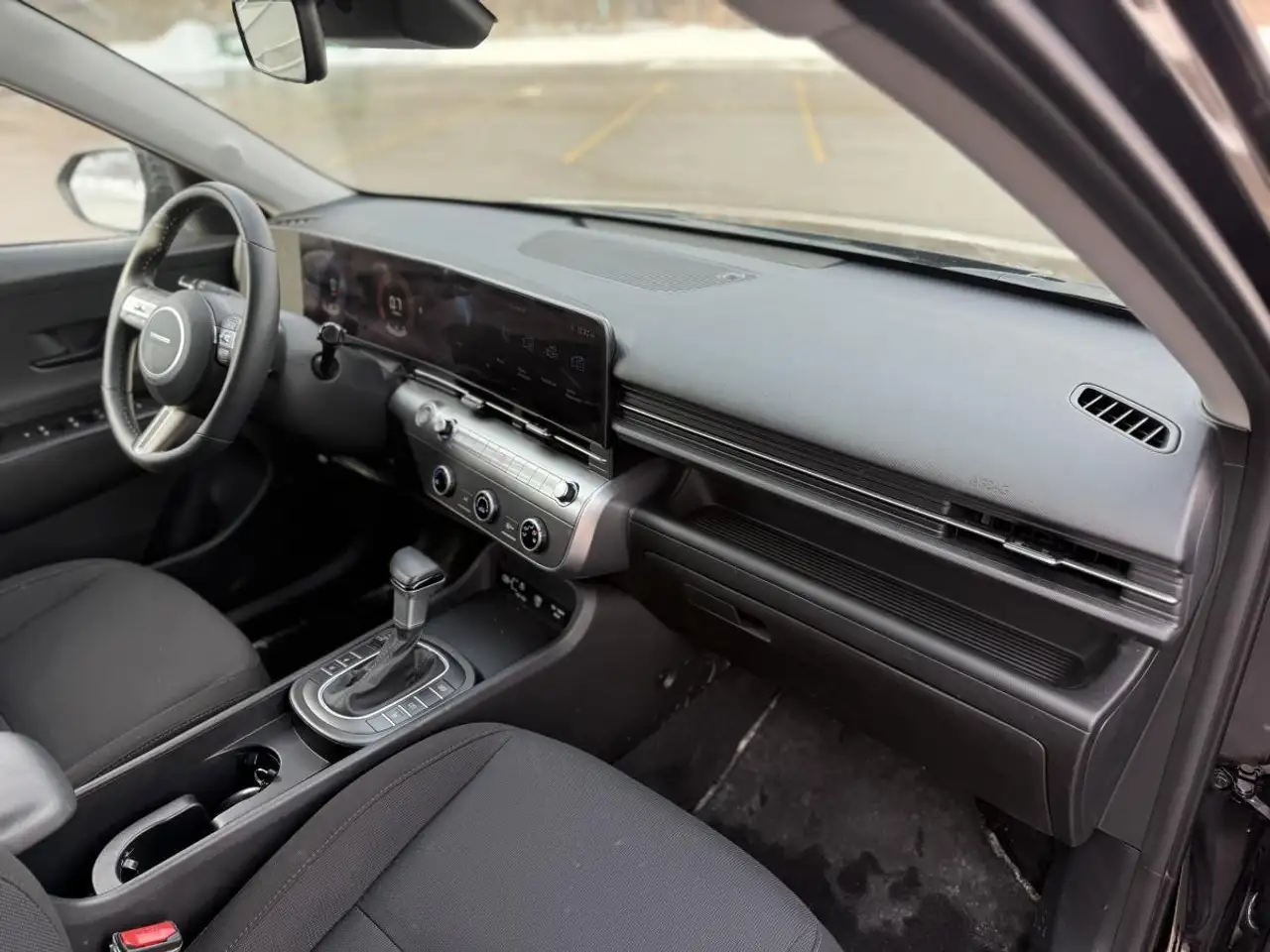 Hyundai KONA снимка Hyundai KONA