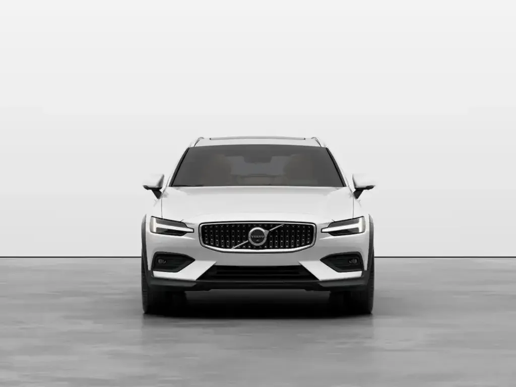 Volvo V60 Cross Country снимка Volvo V60 Cross Country