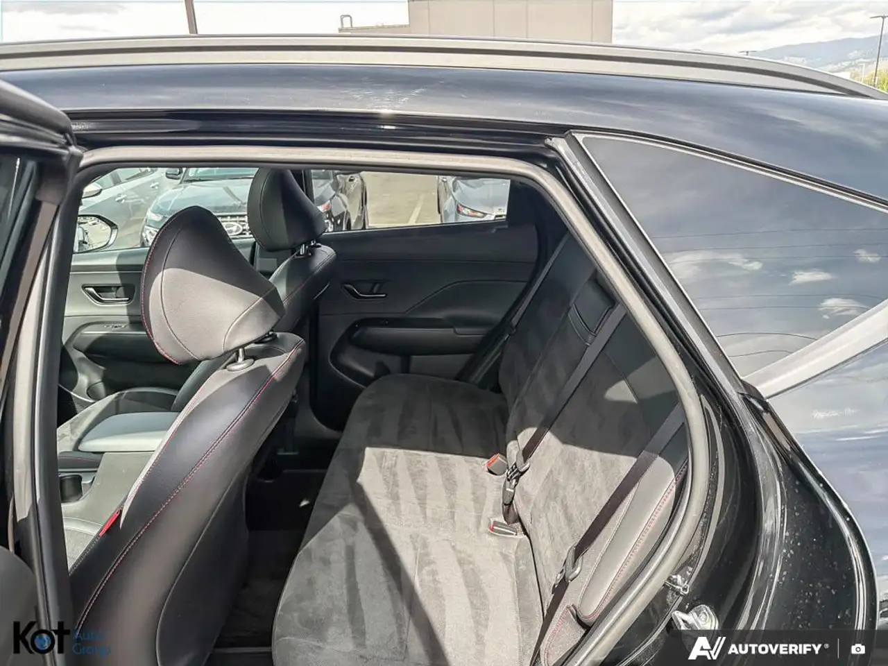 Hyundai KONA снимка Hyundai KONA