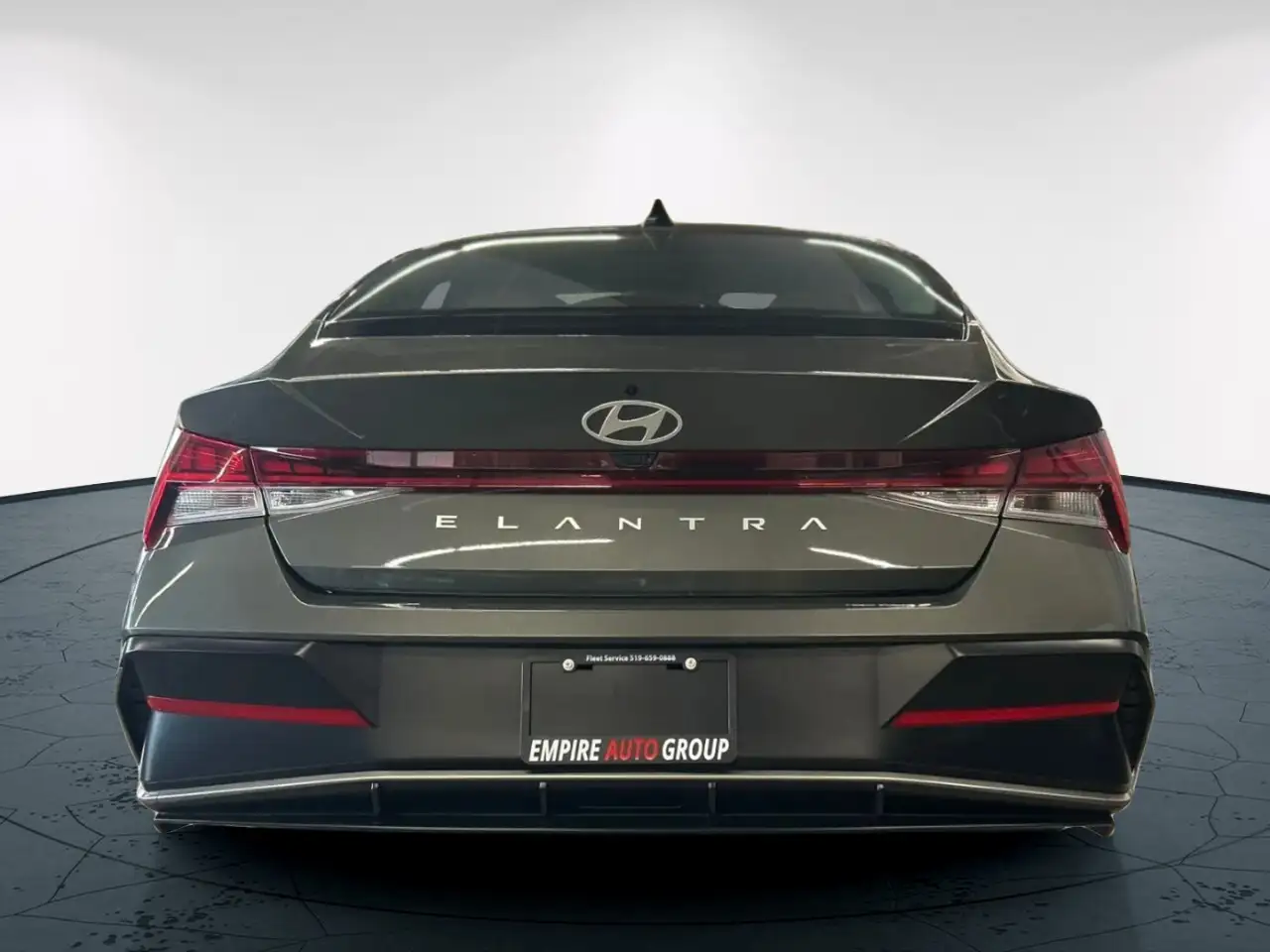 Hyundai ELANTRA fotografie Hyundai ELANTRA