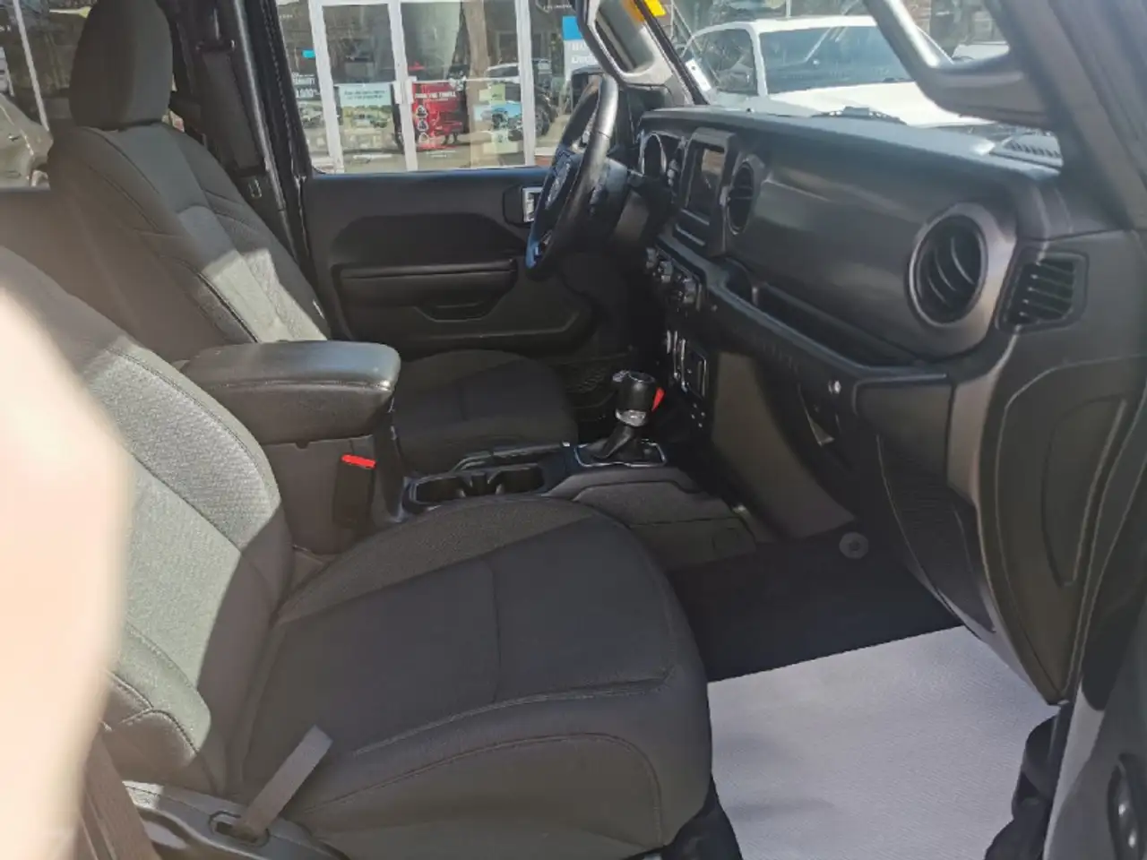 Jeep Wrangler photo Jeep Wrangler