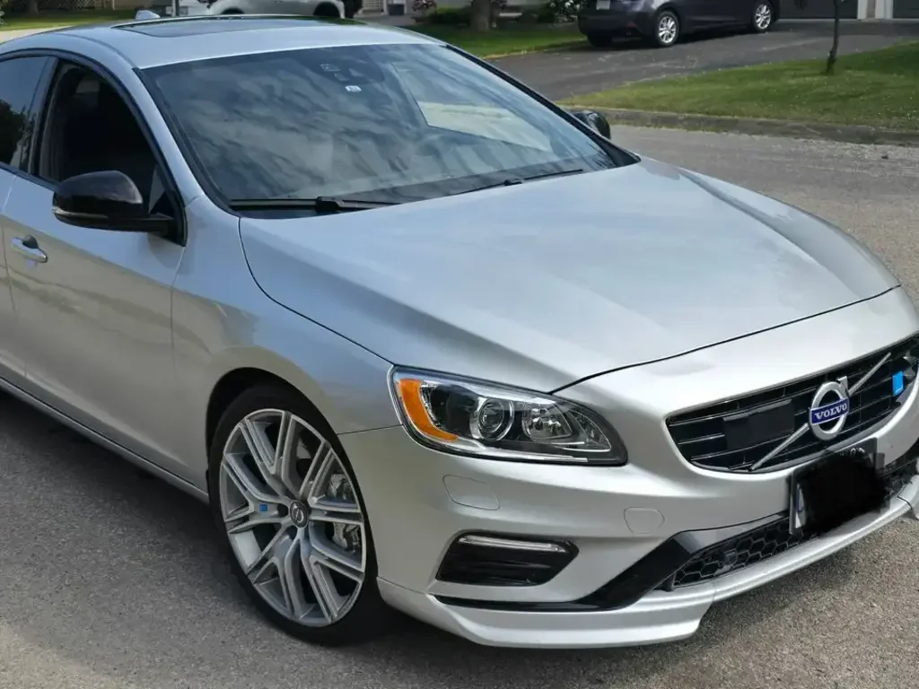 Volvo S60 снимка Volvo S60