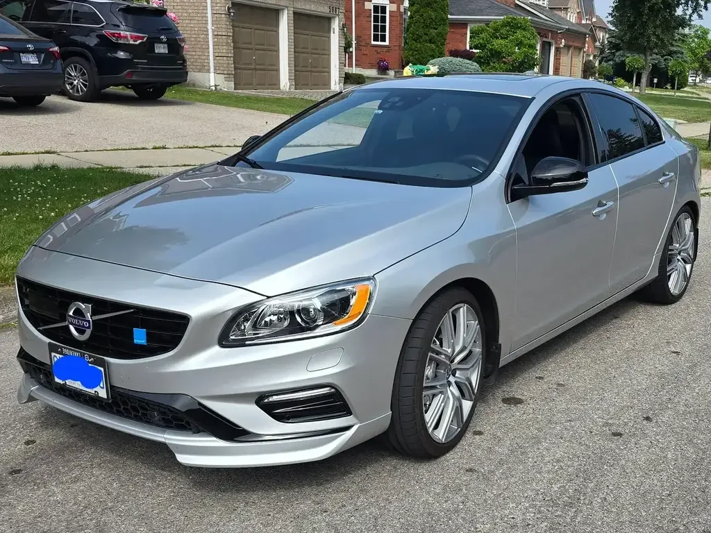 Volvo S60 снимка Volvo S60