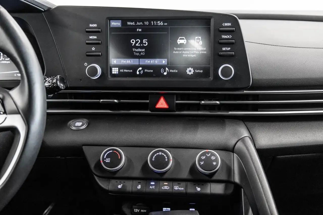 Hyundai ELANTRA снимка Hyundai ELANTRA