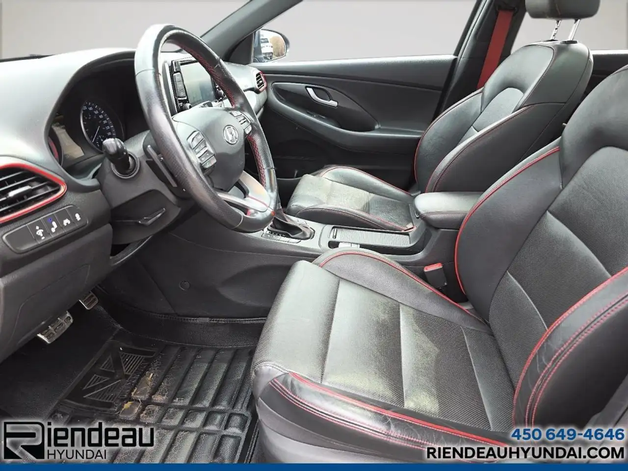 Hyundai ELANTRA photo Hyundai ELANTRA