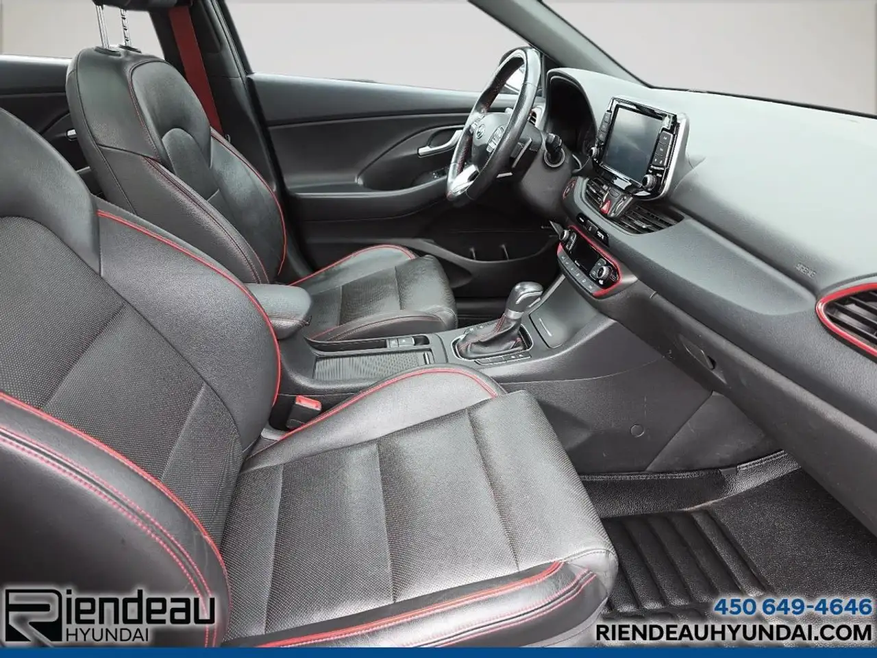 Hyundai ELANTRA photo Hyundai ELANTRA