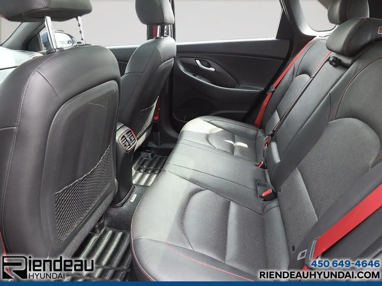 Hyundai ELANTRA photo Hyundai ELANTRA