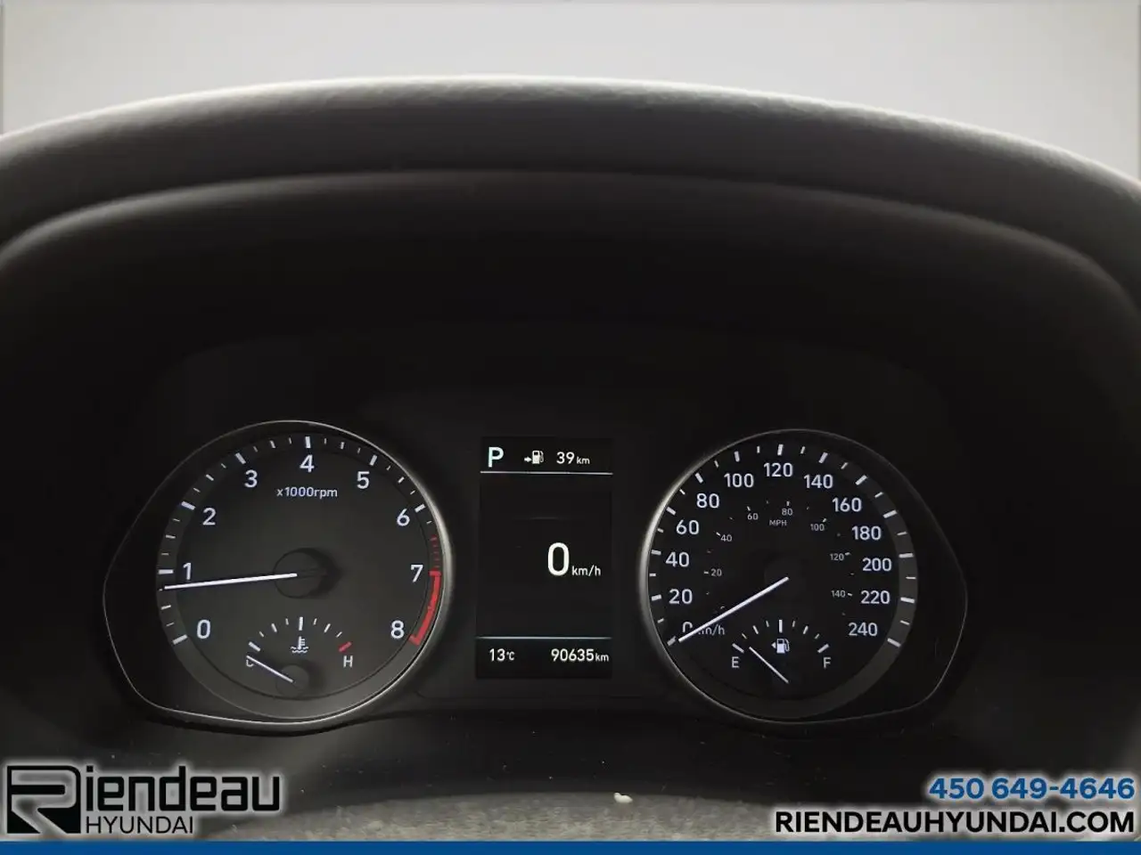 Hyundai ELANTRA photo Hyundai ELANTRA