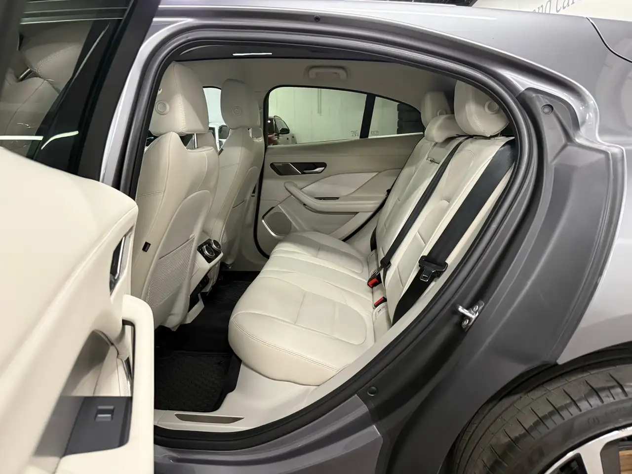 Jaguar I-Pace снимка Jaguar I-Pace