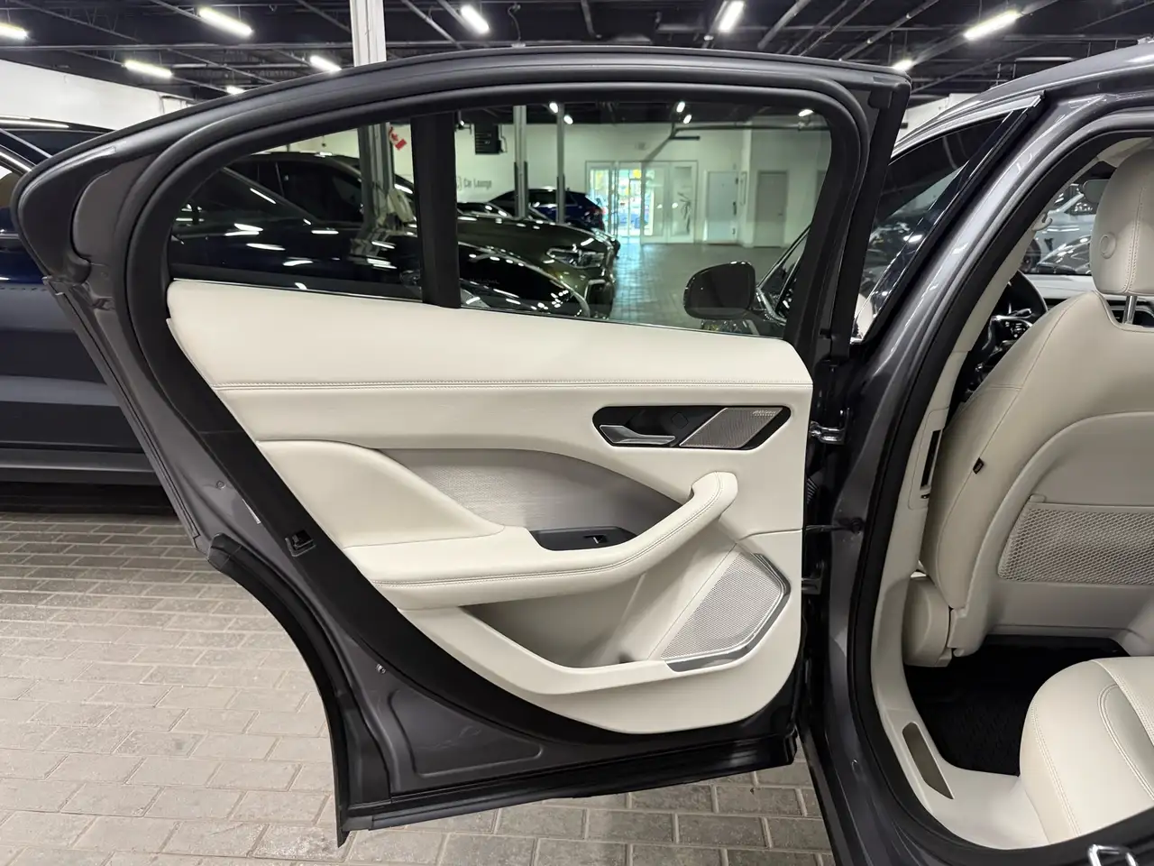 Jaguar I-Pace снимка Jaguar I-Pace