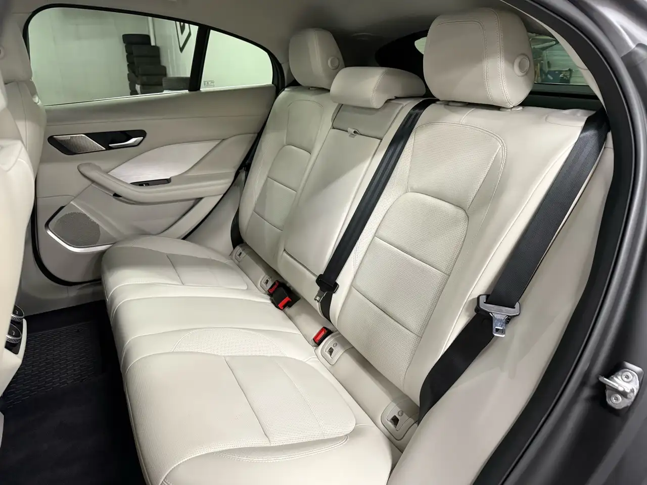 Jaguar I-Pace снимка Jaguar I-Pace