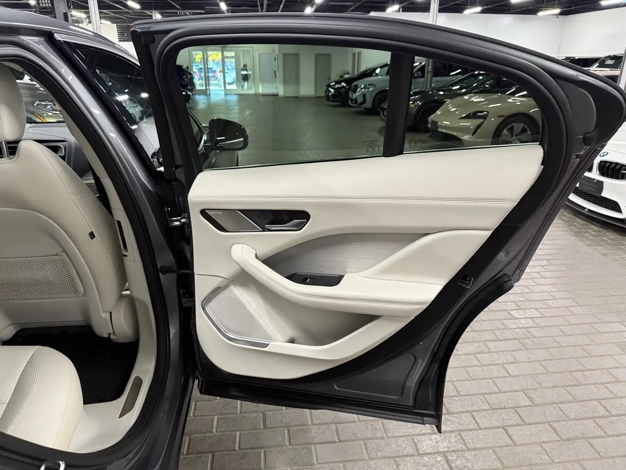 Jaguar I-Pace снимка Jaguar I-Pace