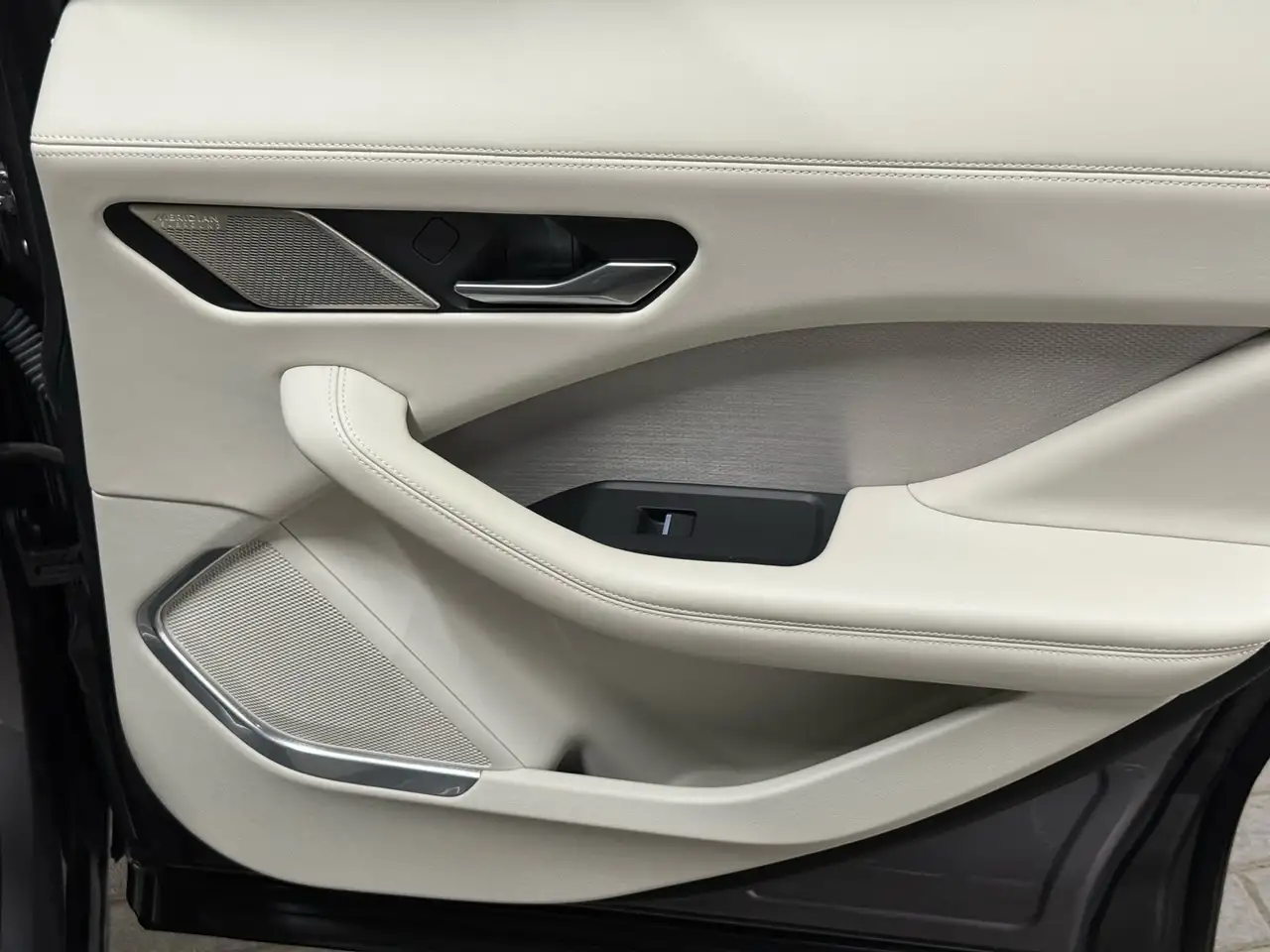 Jaguar I-Pace снимка Jaguar I-Pace