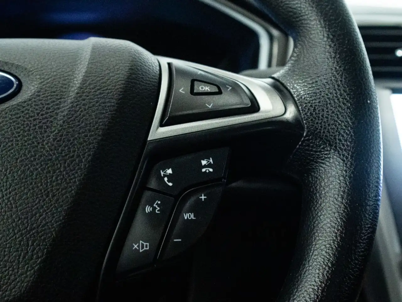Ford Fusion photo Ford Fusion