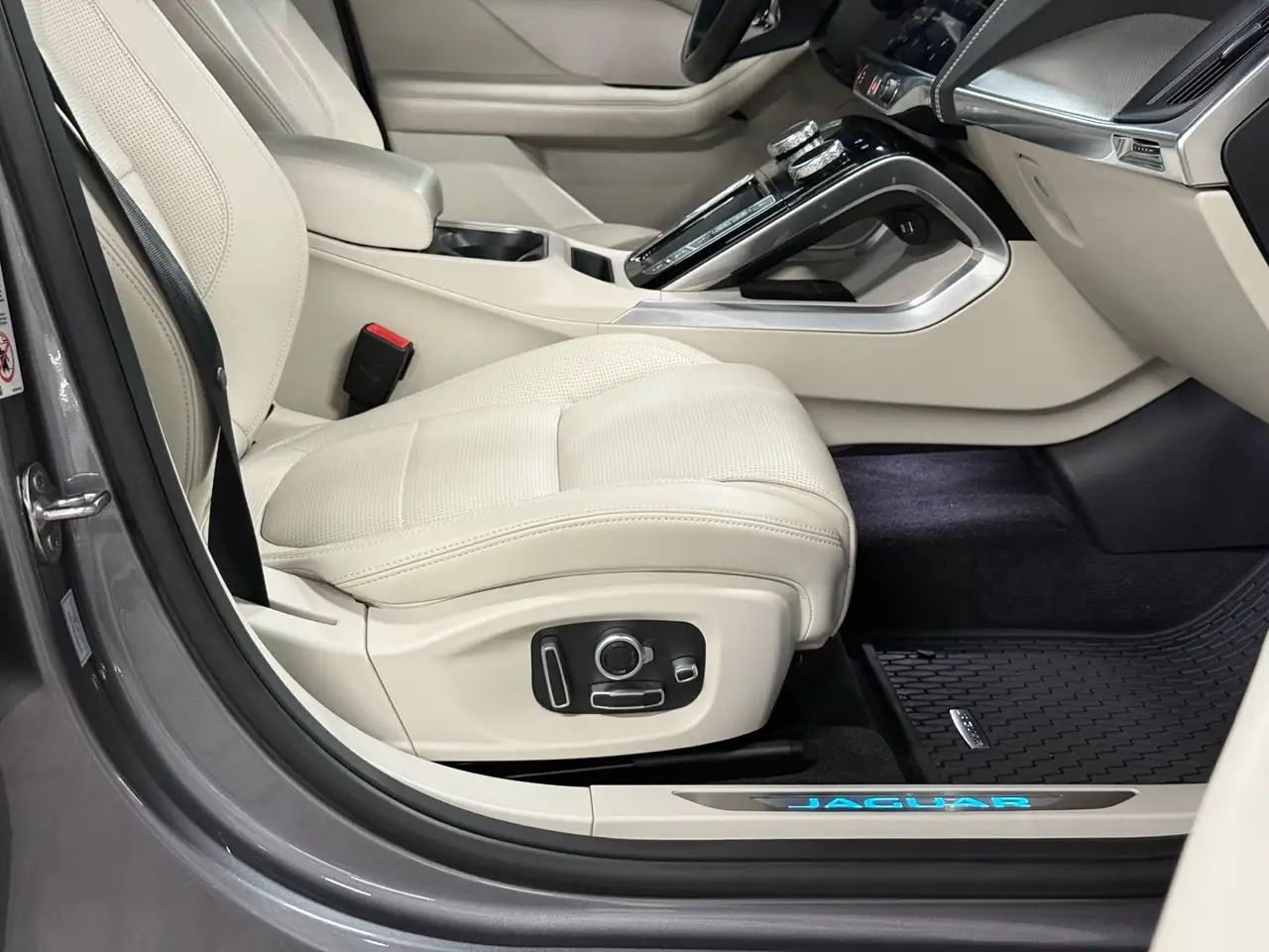 Jaguar I-Pace снимка Jaguar I-Pace