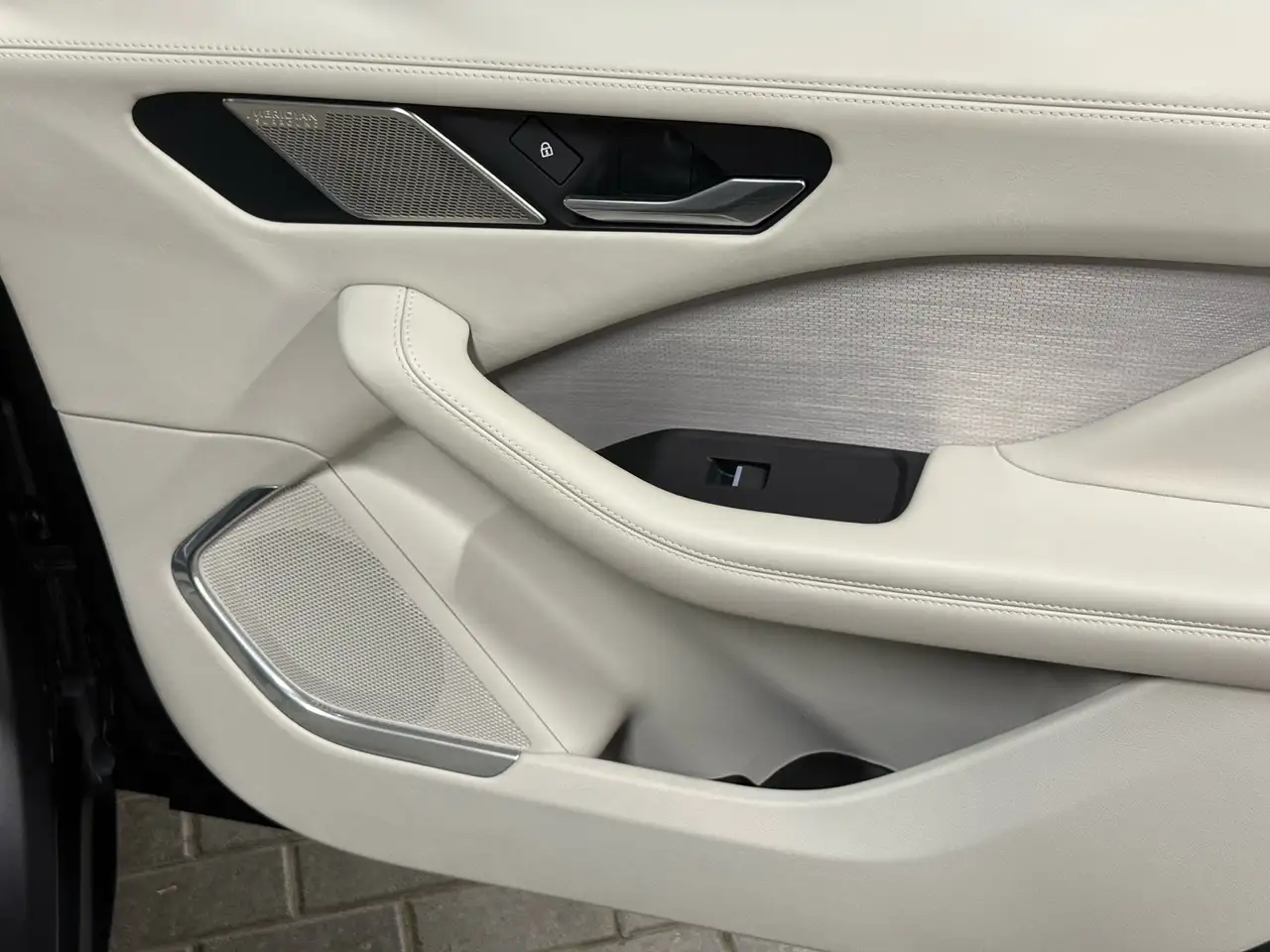 Jaguar I-Pace снимка Jaguar I-Pace