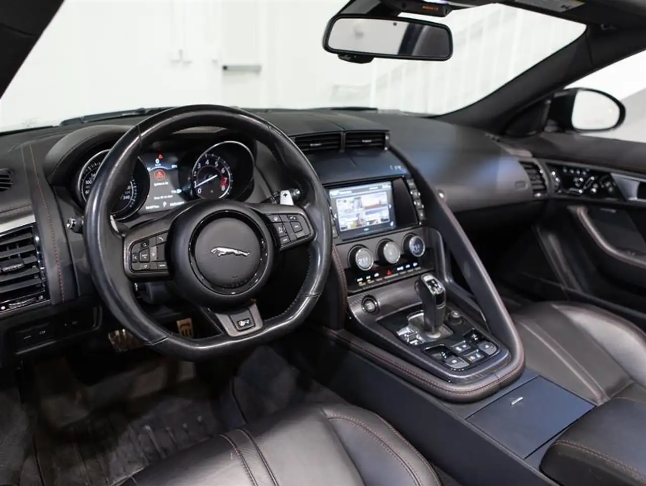 Jaguar F-Type fotografie Jaguar F-Type