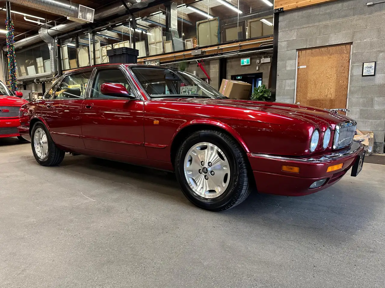 Jaguar XJ снимка Jaguar XJ