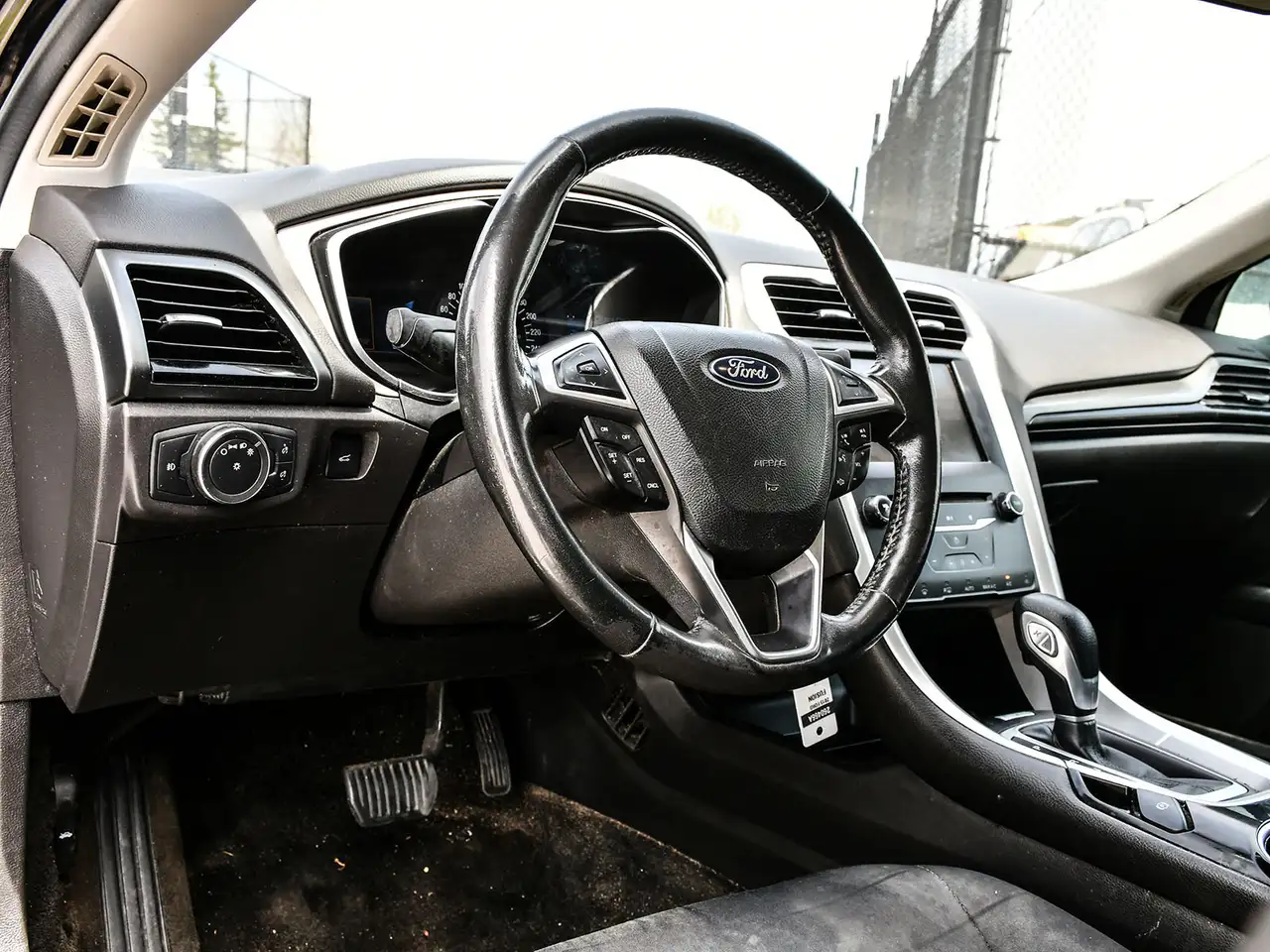 Ford Fusion снимка Ford Fusion