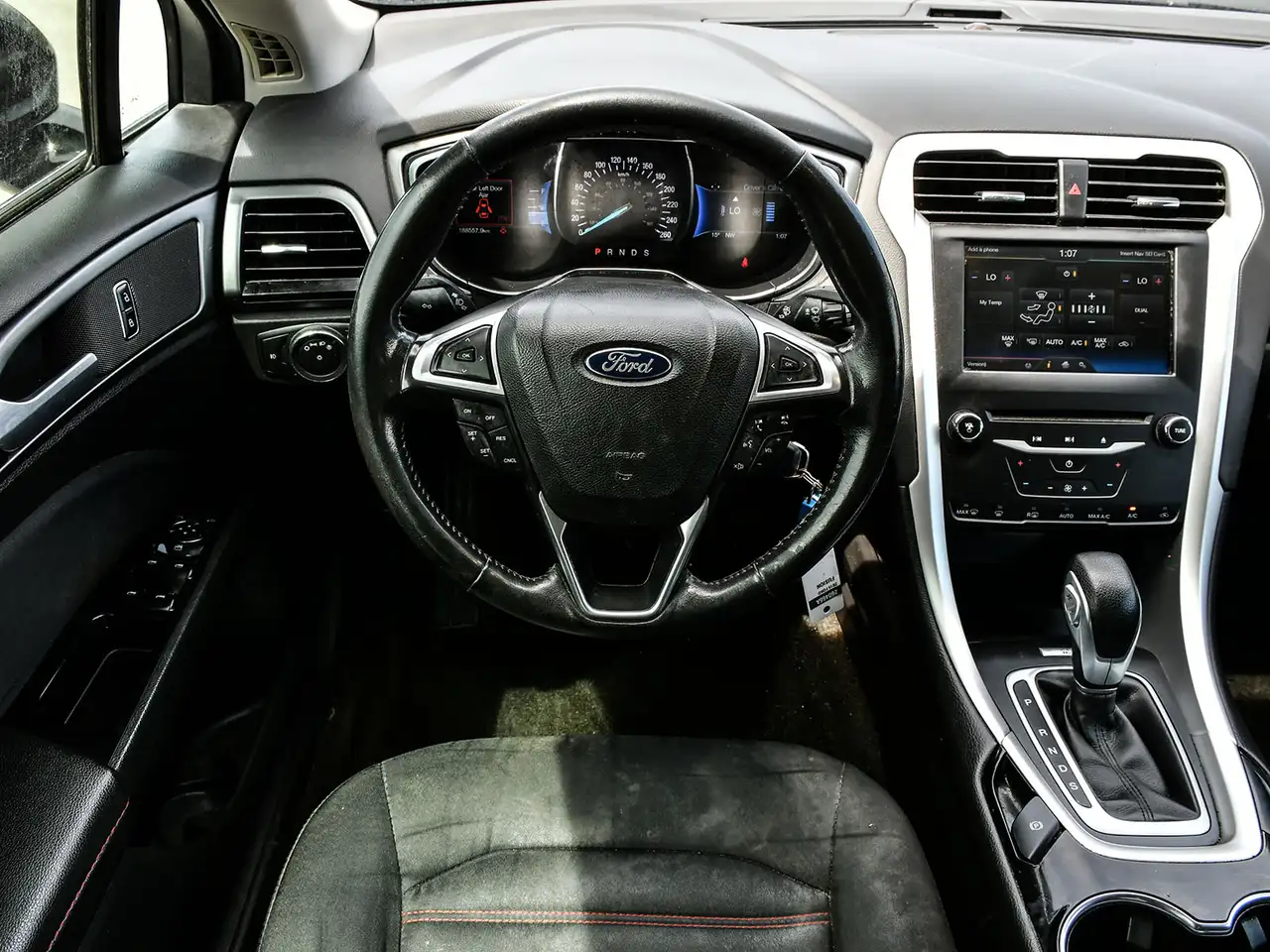 Ford Fusion снимка Ford Fusion