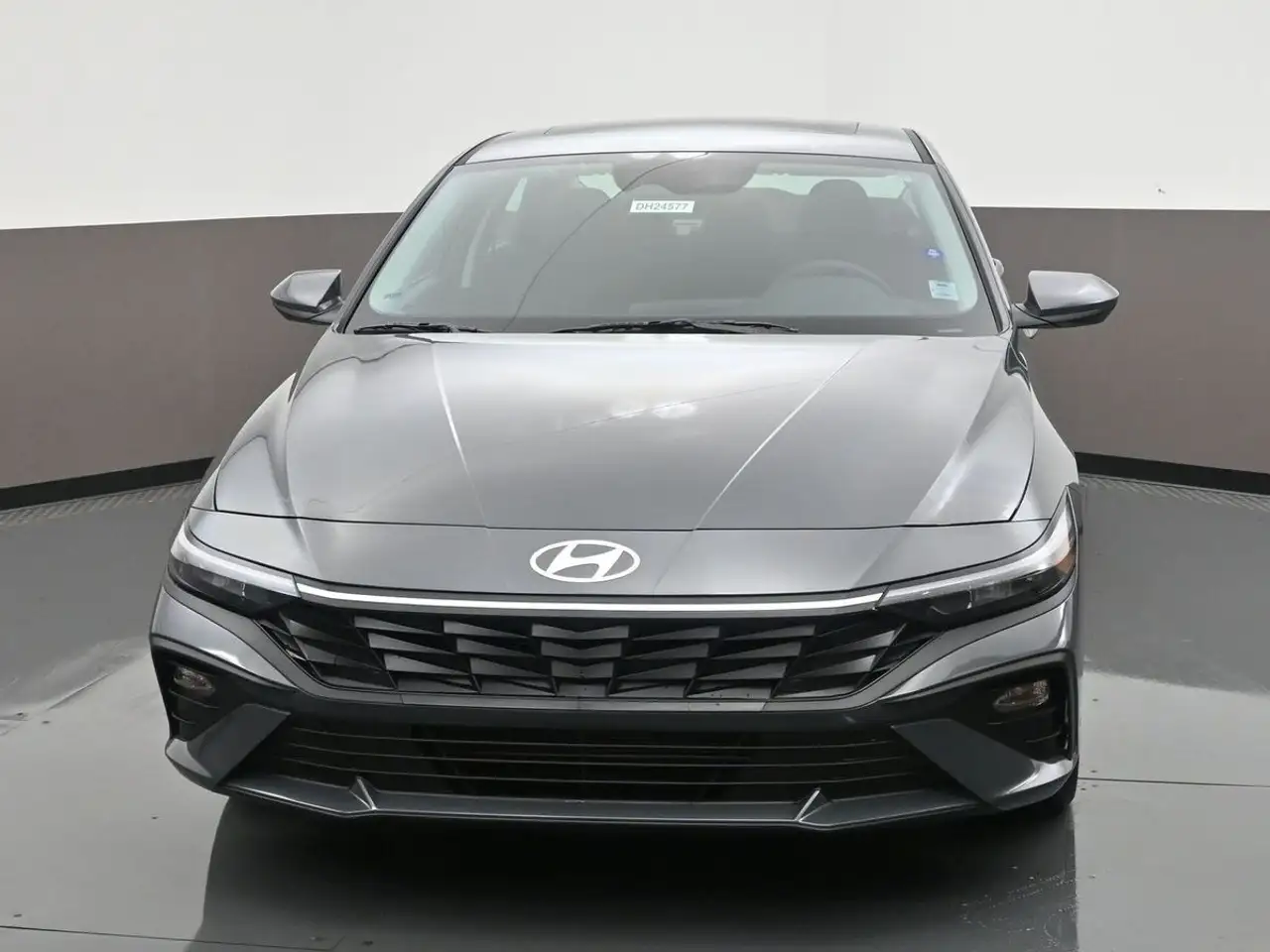Hyundai ELANTRA снимка Hyundai ELANTRA