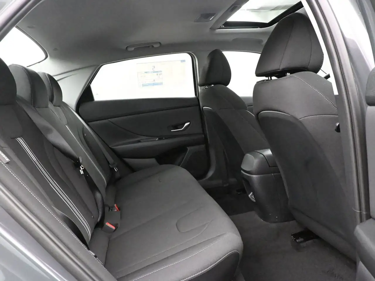 Hyundai ELANTRA снимка Hyundai ELANTRA