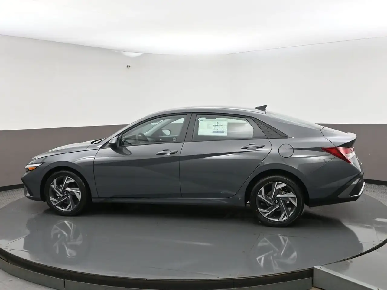 Hyundai ELANTRA снимка Hyundai ELANTRA