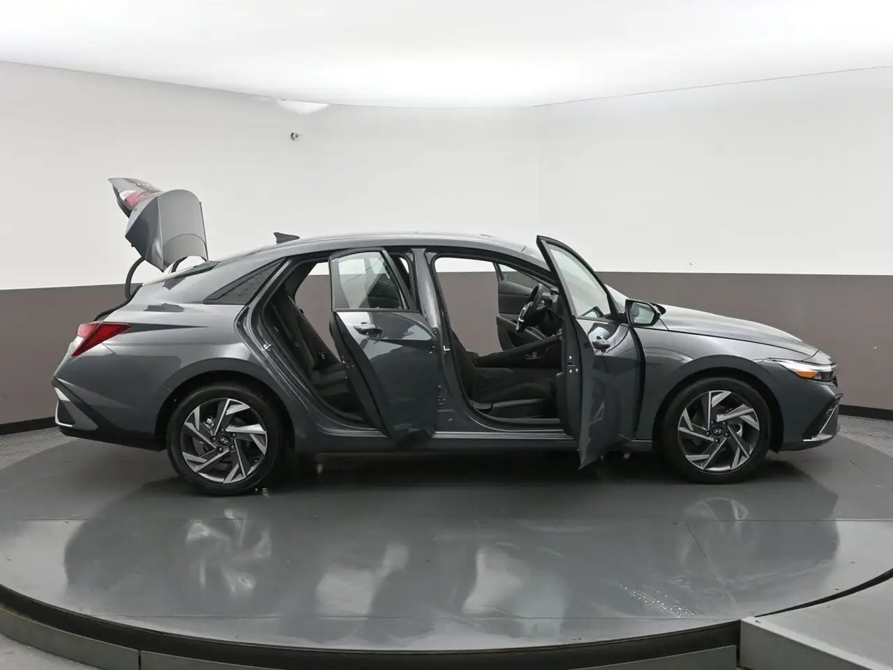 Hyundai ELANTRA снимка Hyundai ELANTRA