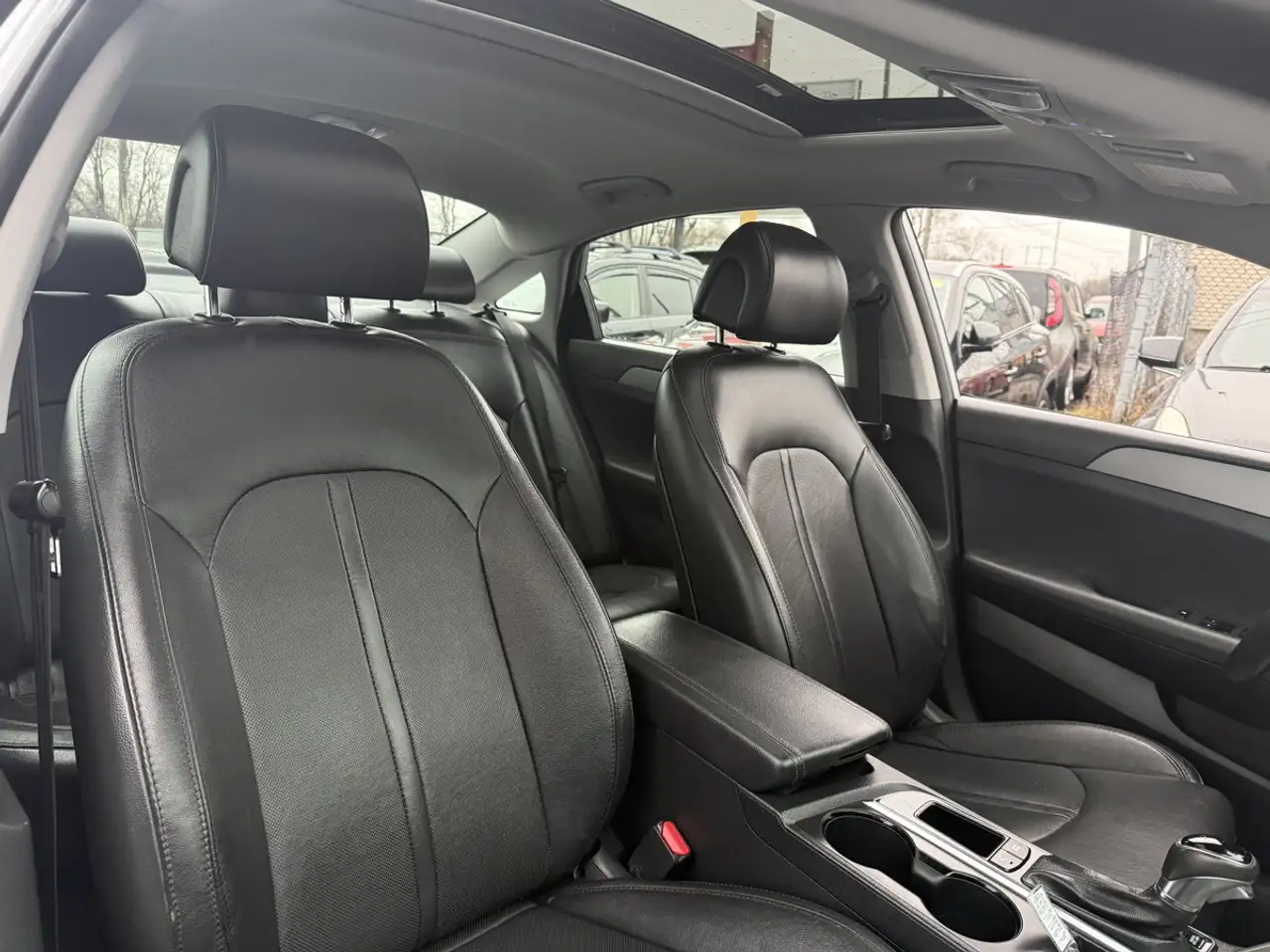 Hyundai SONATA снимка Hyundai SONATA