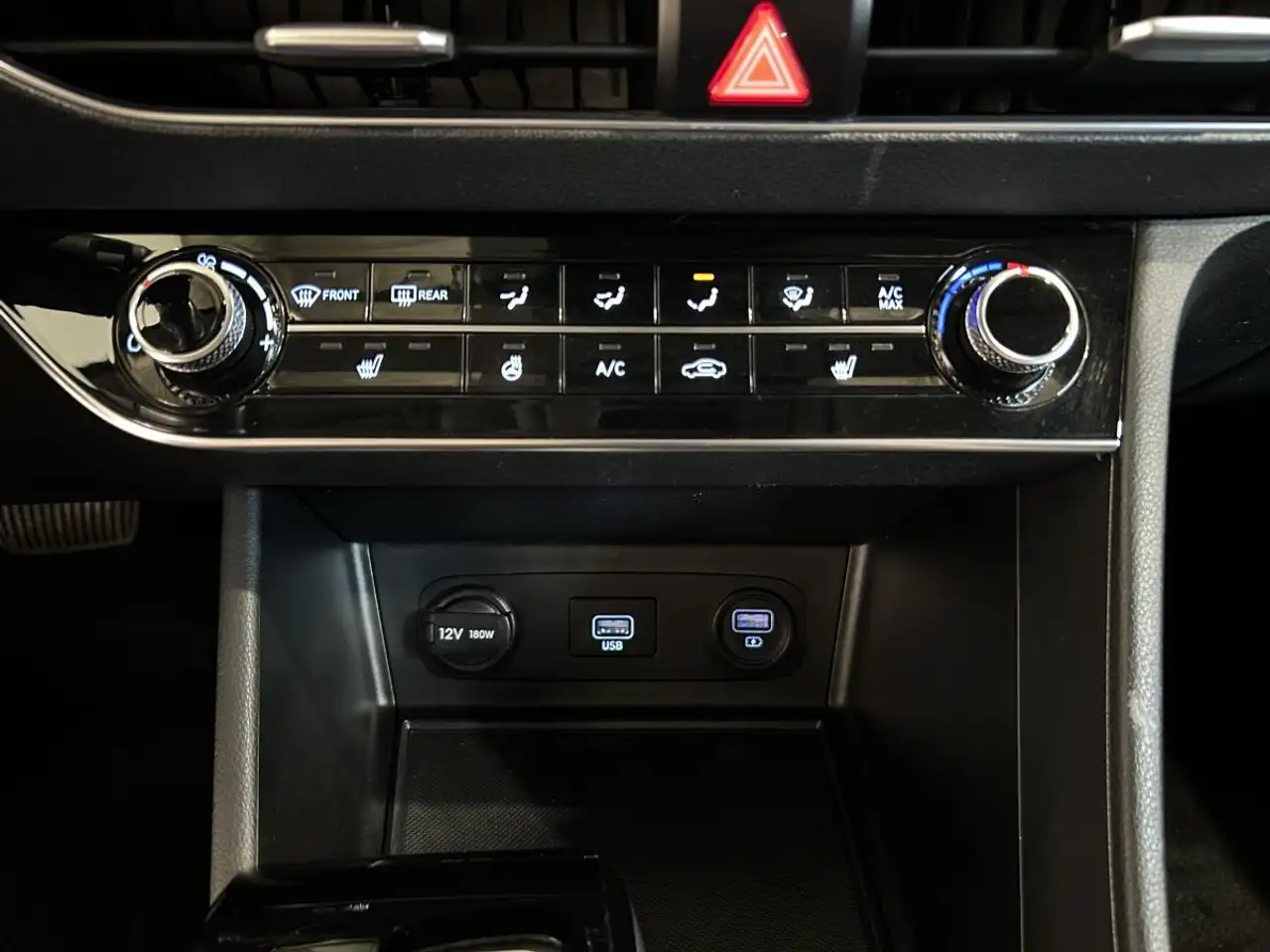 Hyundai SONATA снимка Hyundai SONATA