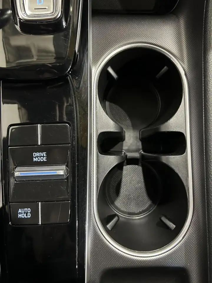 Hyundai SONATA снимка Hyundai SONATA