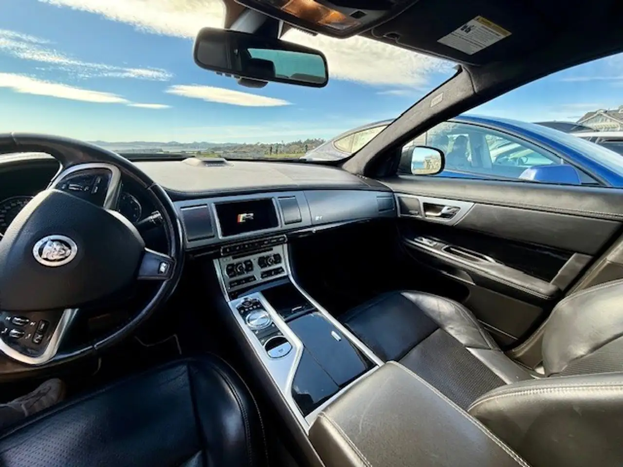 Jaguar XF photo Jaguar XF