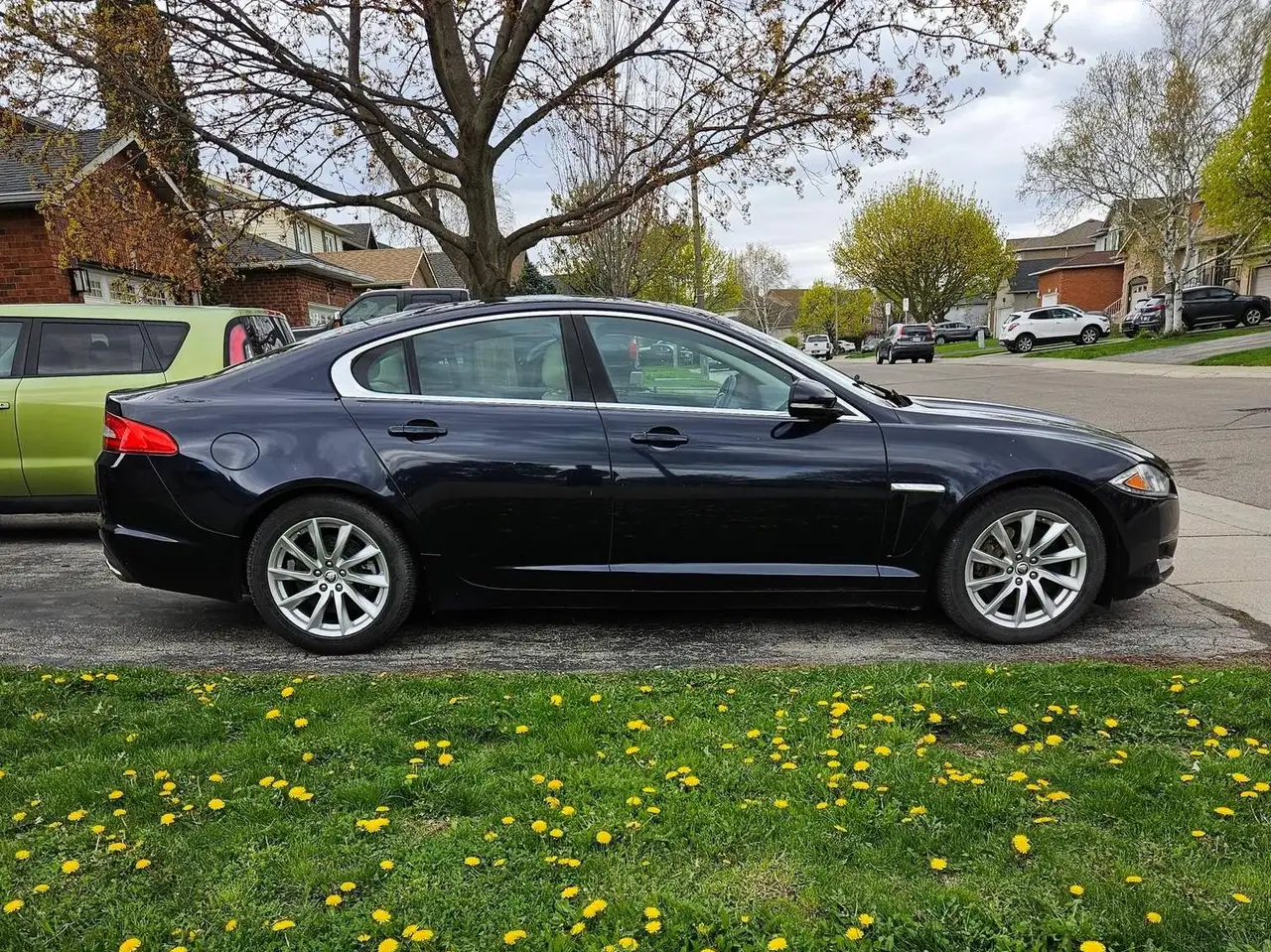 Jaguar XF photo Jaguar XF