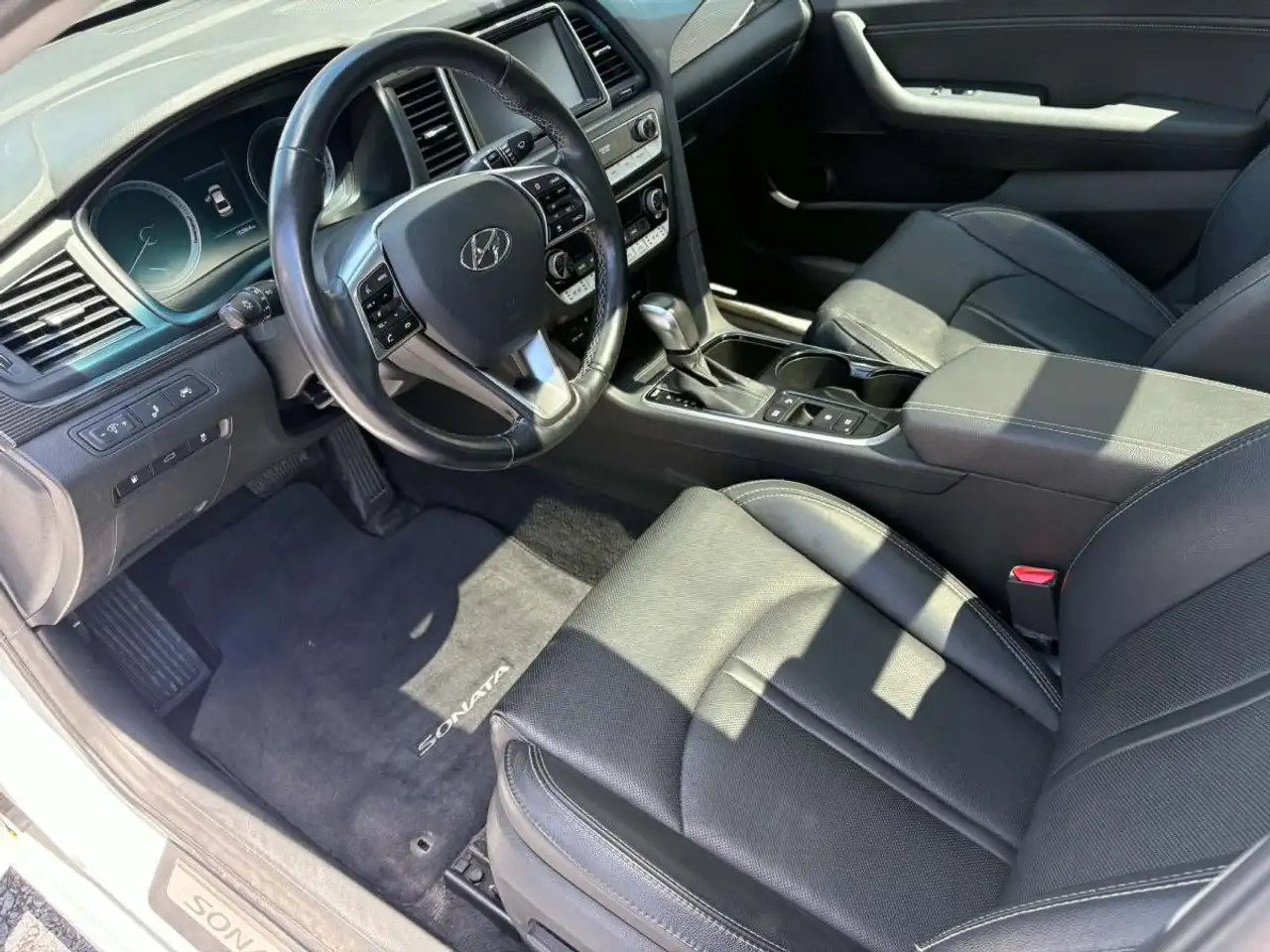 Hyundai SONATA photo Hyundai SONATA