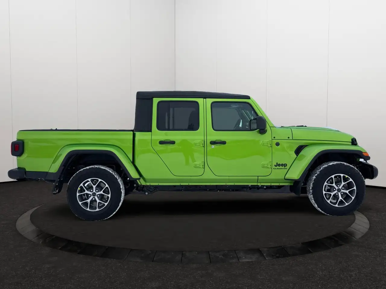 Jeep Gladiator photo Jeep Gladiator