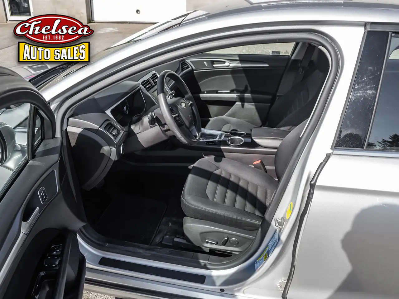 Ford Fusion photo Ford Fusion