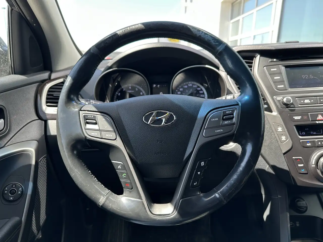Hyundai SANTA FE photo Hyundai SANTA FE